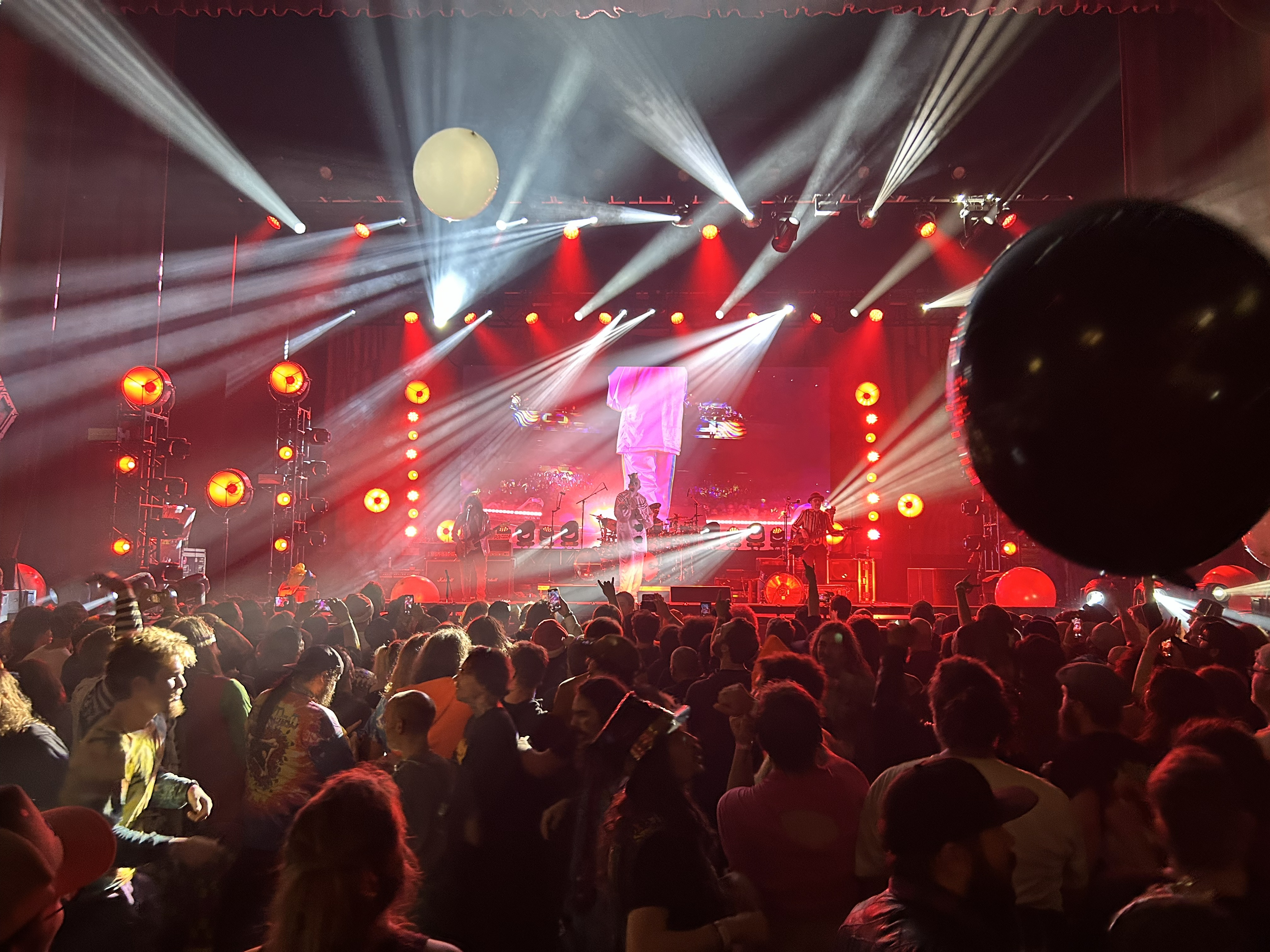 Primus2025-12-31FoxTheaterOaklandCA (17).jpg